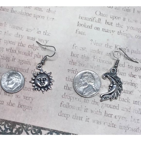 Sun Crescent Moon Earrings stainless Steel hooks - Picture 5 of 8